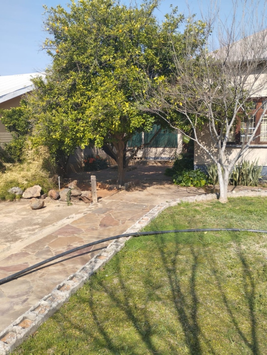 6 Bedroom Property for Sale in Boshof Free State